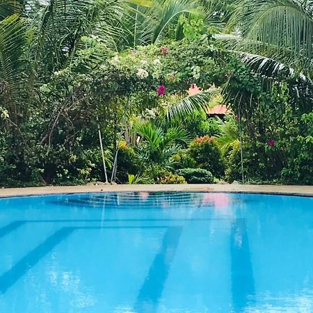 Italian Guest Hotel Trincomalee Buitenkant foto