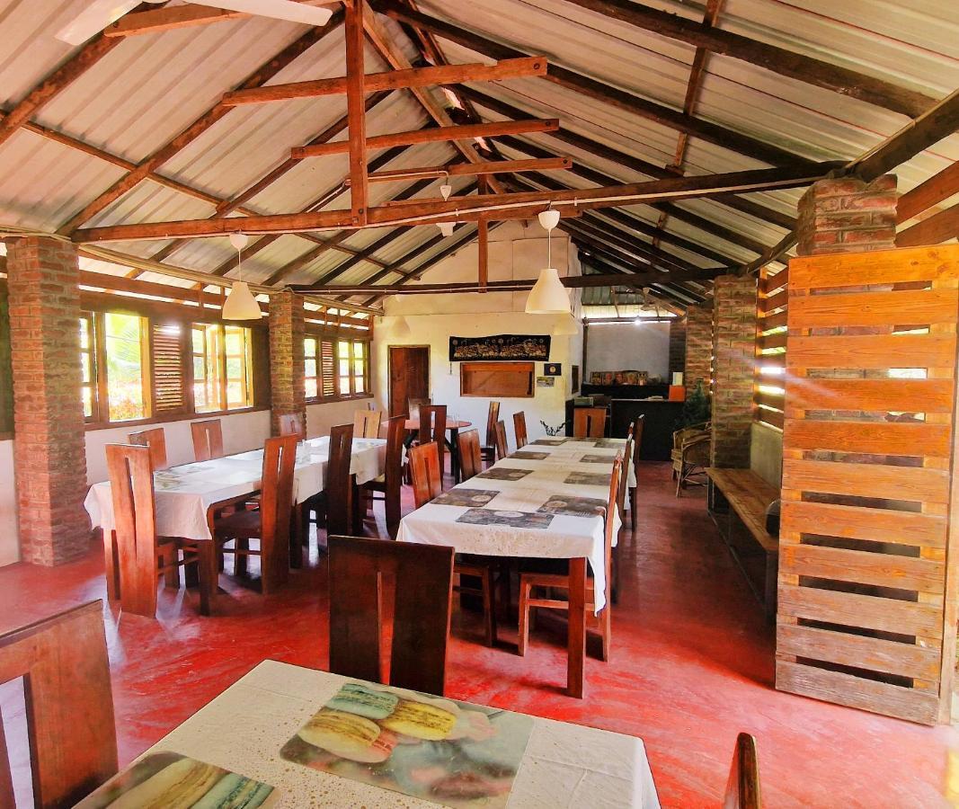 Italian Guest Hotel Trincomalee Buitenkant foto