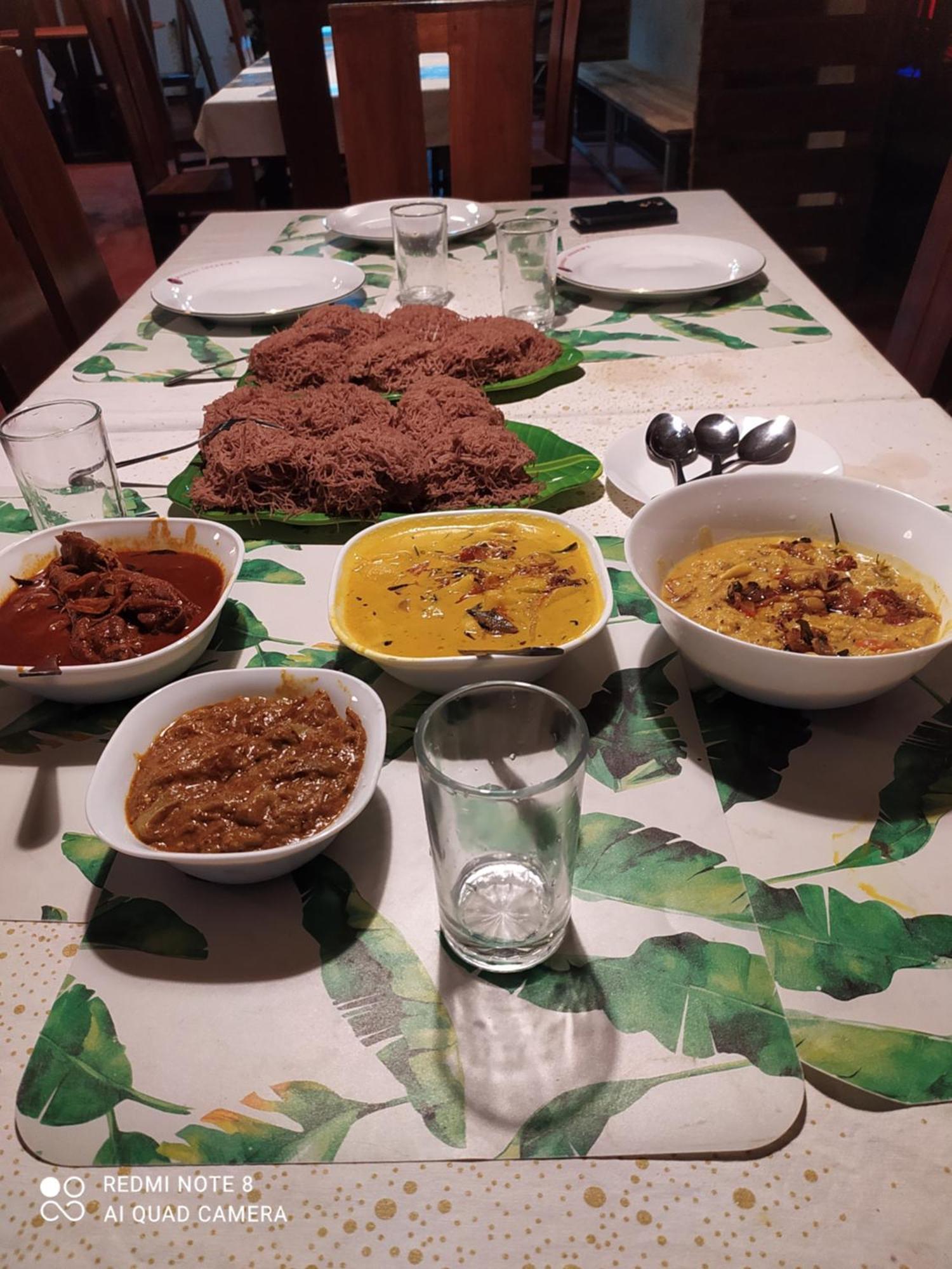 Italian Guest Hotel Trincomalee Buitenkant foto
