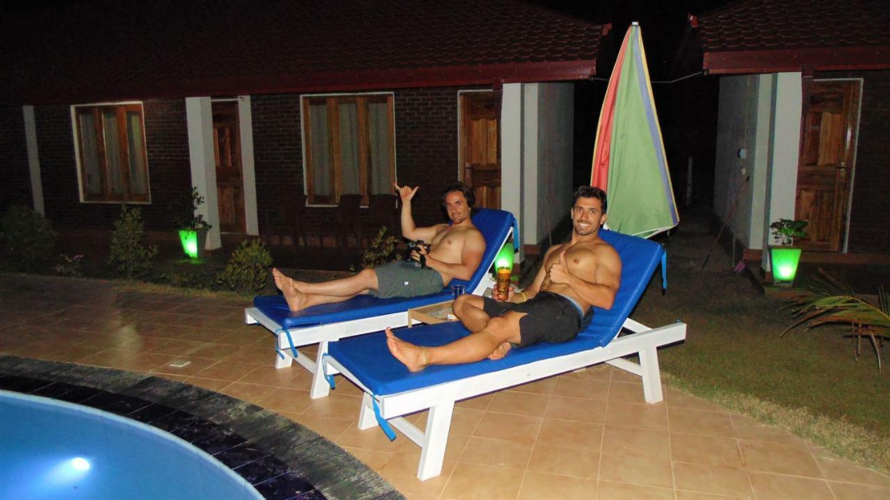 Italian Guest Hotel Trincomalee Buitenkant foto